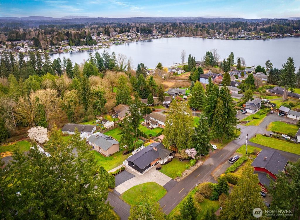 Photo of 1703 114th Avenue NE, Lake Stevens, WA 98258 (MLS # 2348105)