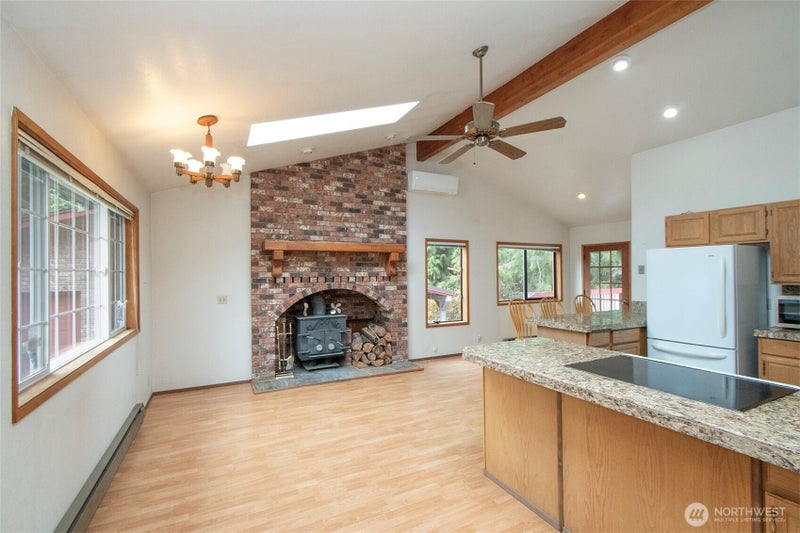 572 Dodger Lane