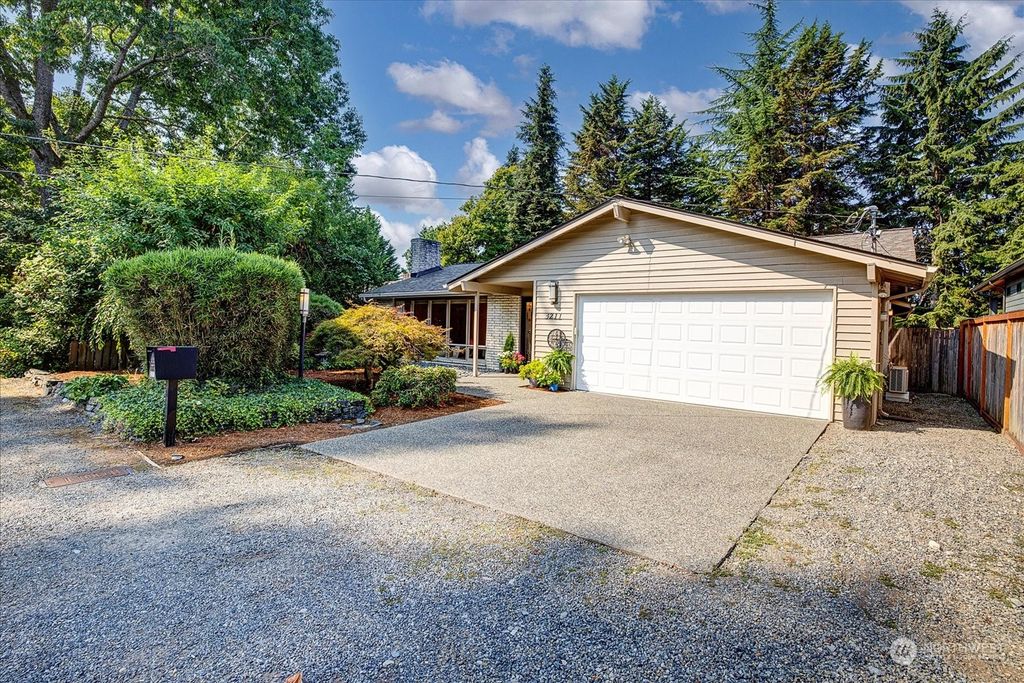 Photo of 3211 74th Avenue SE, Mercer Island, WA 98040 (MLS # 2190778)
