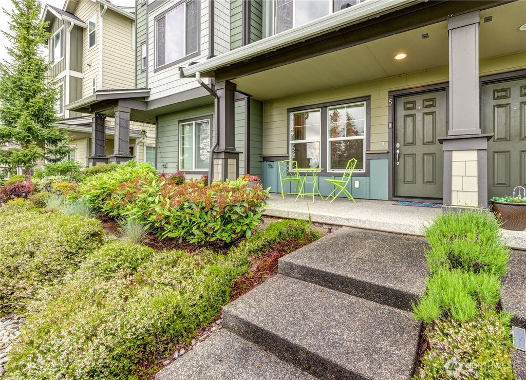 Photo of 13416 45th Dr SE #5, Mill Creek, WA 98012 (MLS # 2352928)