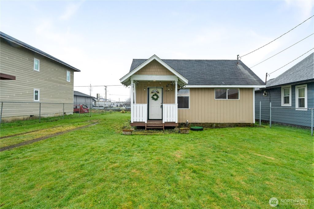 Photo of 1513 W Market Street, Aberdeen, WA 98520 (MLS # 2489521)
