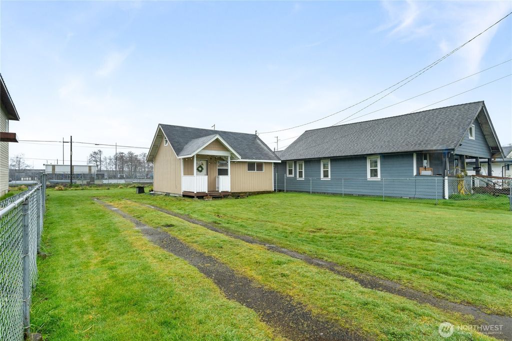 Photo of 1513 W Market Street, Aberdeen, WA 98520 (MLS # 2489521)