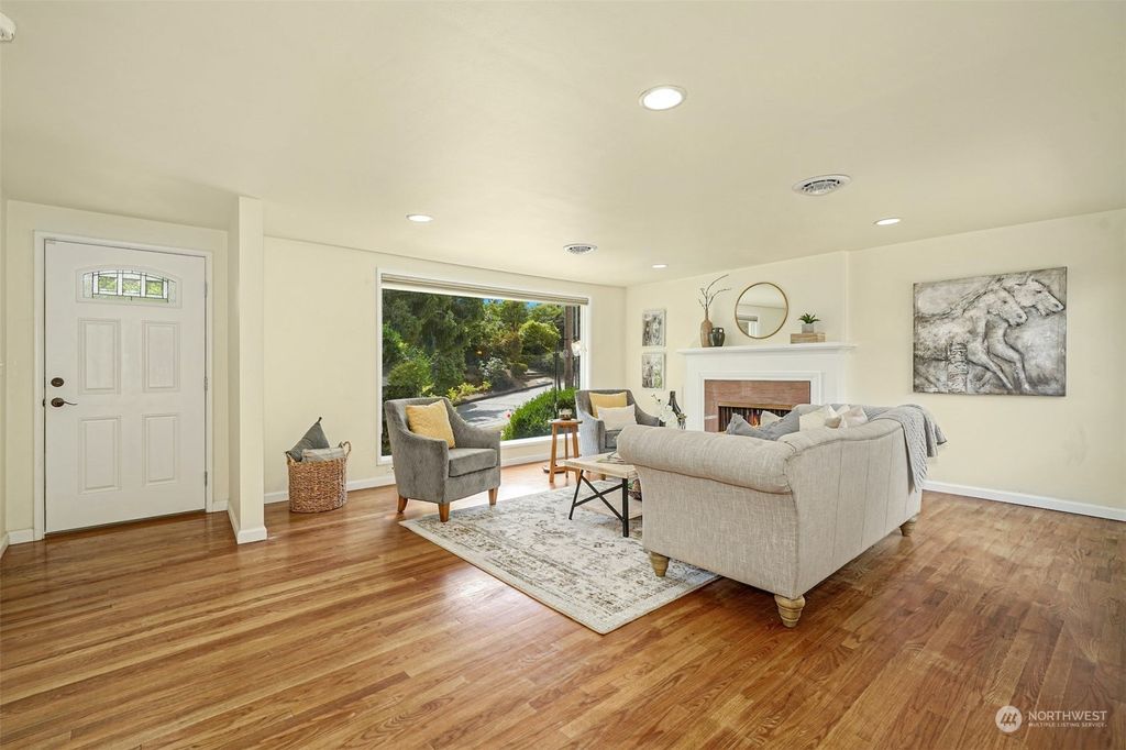 Photo of 5536 S Holly Street, Seattle, WA 98118 (MLS # 2149460)