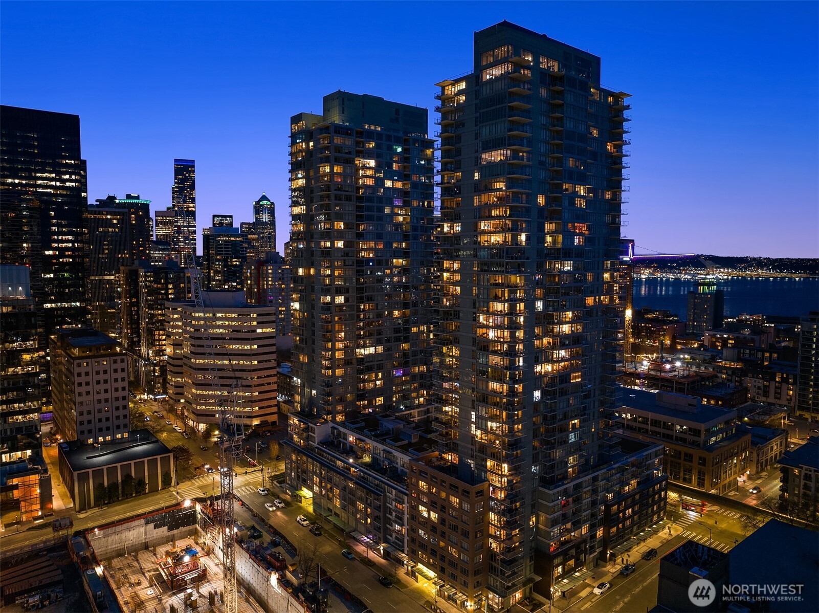 588 Bell Street 214S