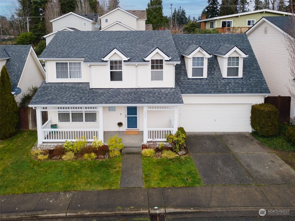 Photo of 3834 NE 5th Place, Renton, WA 98056 (MLS # 2189920)