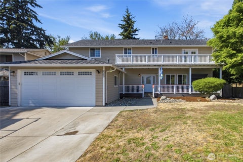 Photo of 10610 SE 325th Place, Auburn, WA 98092 (MLS # 2554972)