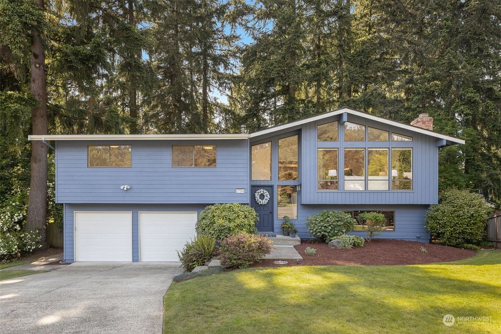 Photo of 17104 NE 86th Court, Redmond, WA 98052 (MLS # 2236804)