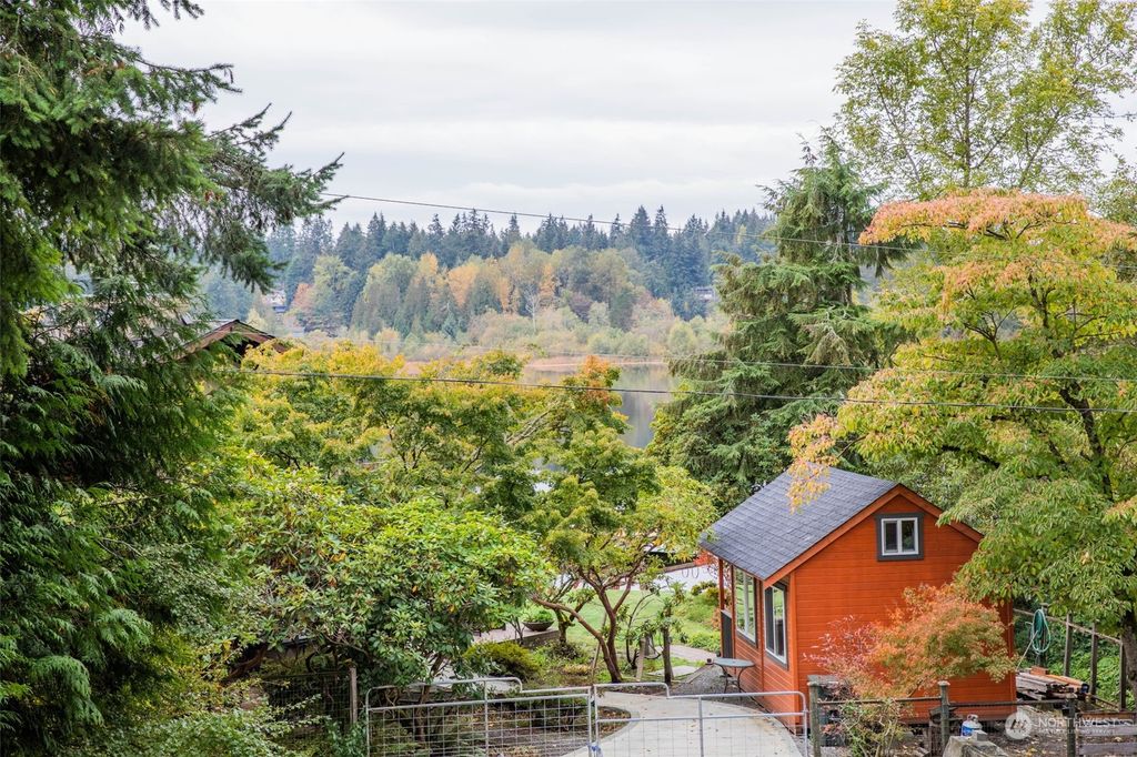 Photo of 16414 SE 21st Place, Bellevue, WA 98008 (MLS # 2013173)