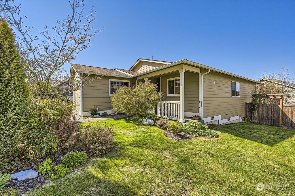 Photo of 7523 88th Place NE, Marysville, WA 98270 (MLS # 2225183)