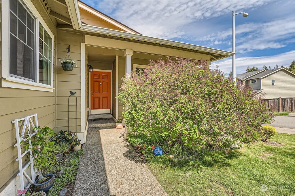 Photo of 7523 88th Place NE, Marysville, WA 98270 (MLS # 2225183)