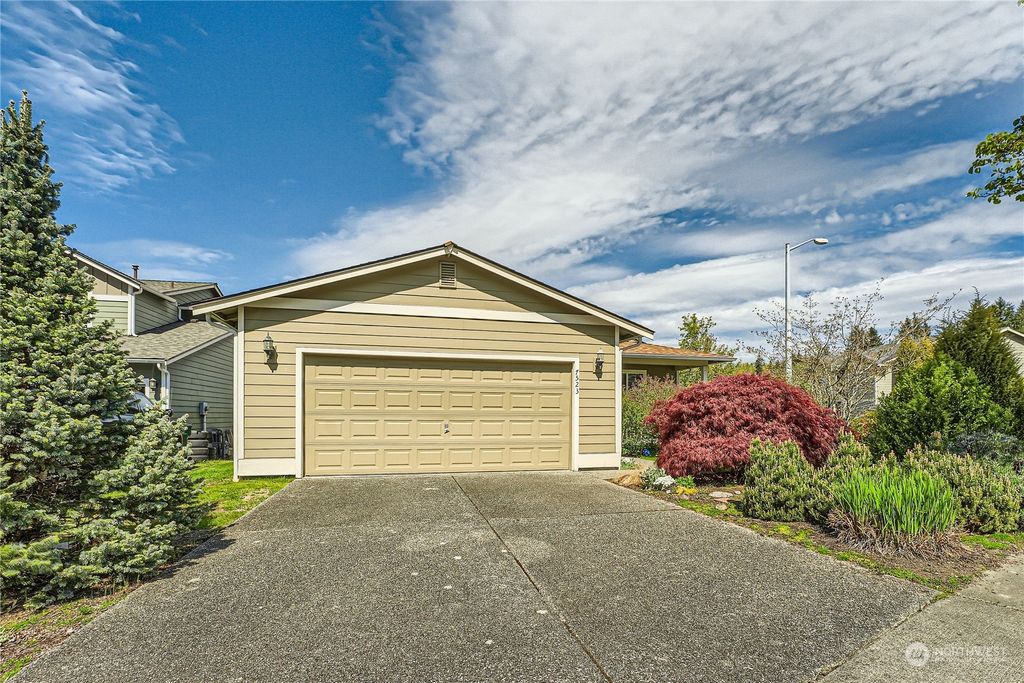 Photo of 7523 88th Place NE, Marysville, WA 98270 (MLS # 2225183)