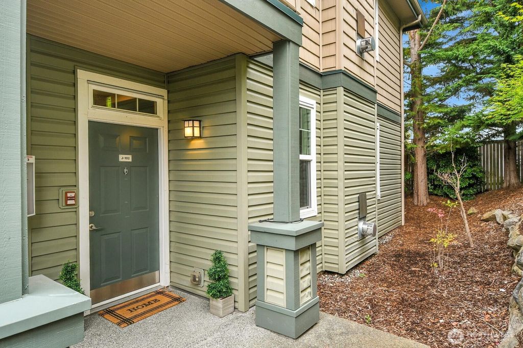 Photo of 1500 S 18th Street #J102, Renton, WA 98055 (MLS # 2401260)