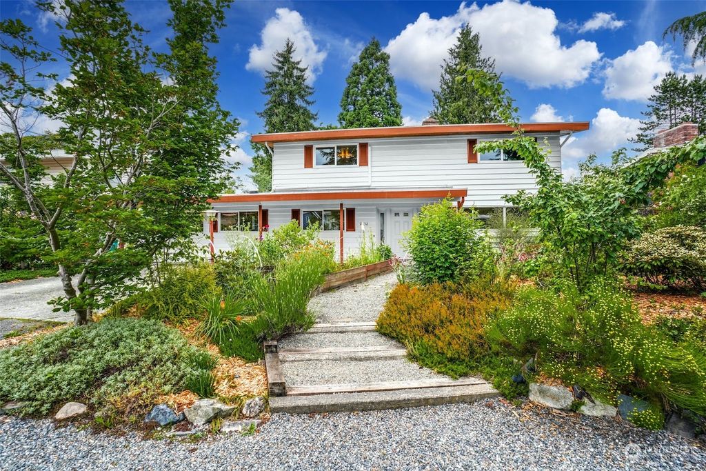Photo of 2132 N 172nd Street, Shoreline, WA 98133 (MLS # 2075052)