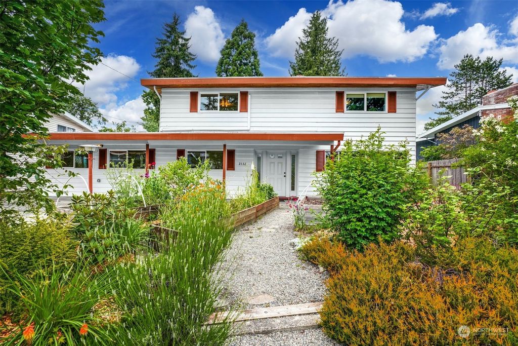 Photo of 2132 N 172nd Street, Shoreline, WA 98133 (MLS # 2075052)
