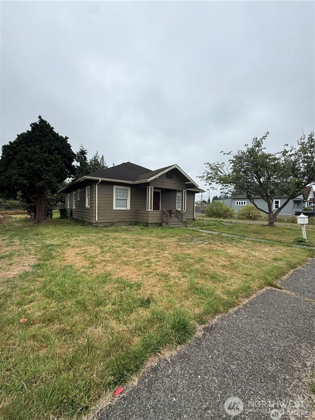 Photo of 521 W King Street, Aberdeen, WA 98520 (MLS # 2446985)