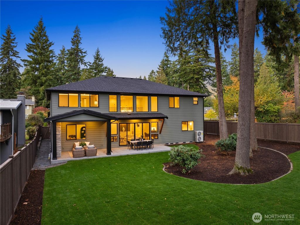 Photo of 12127 NE 65th Street, Kirkland, WA 98033 (MLS # 2451019)