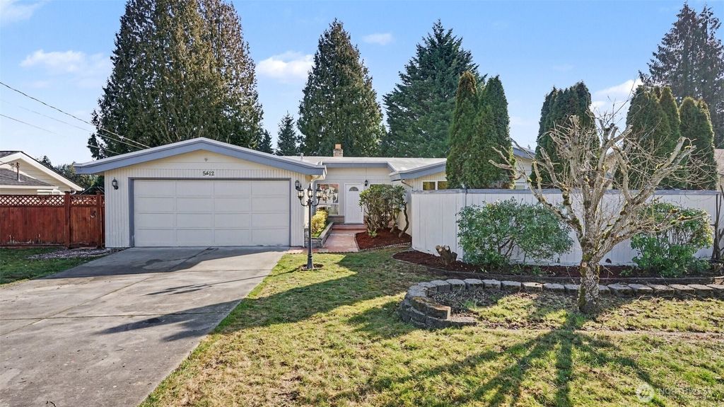 Photo of 5412 116th Place SE, Bellevue, WA 98006 (MLS # 2475950)