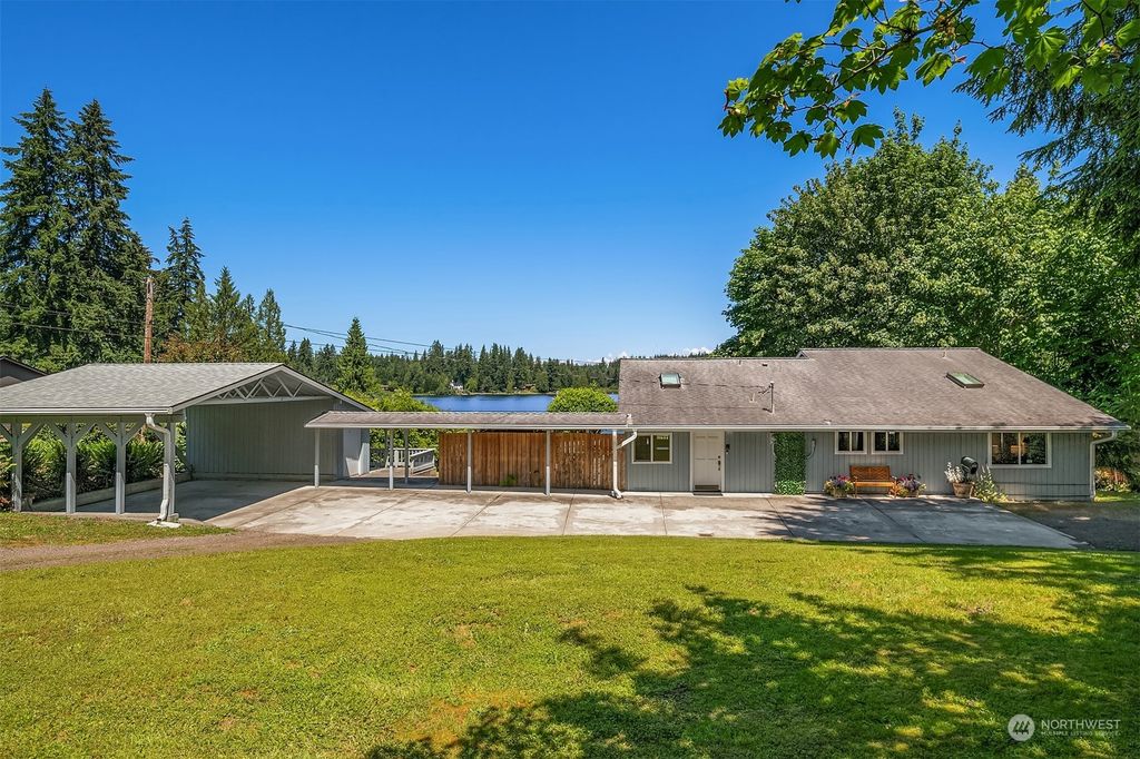 Photo of 10639 E Lake Joy Drive NE, Carnation, WA 98014 (MLS # 2249629)