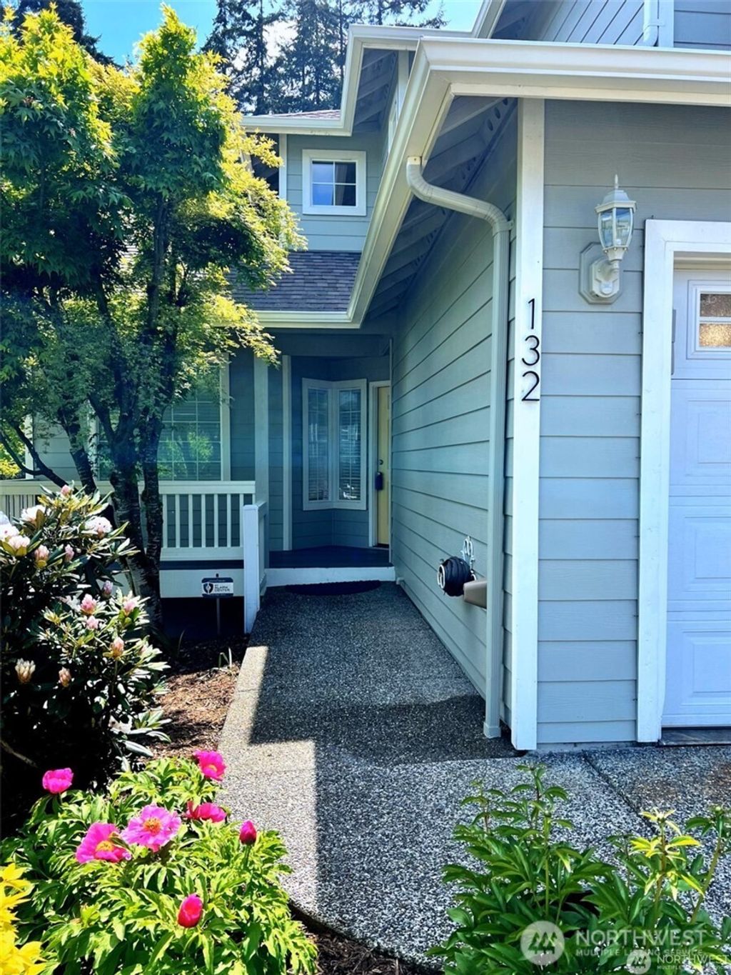 Photo of 132 SE 170th Place SE, Bothell, WA 98012 (MLS # 2471832)