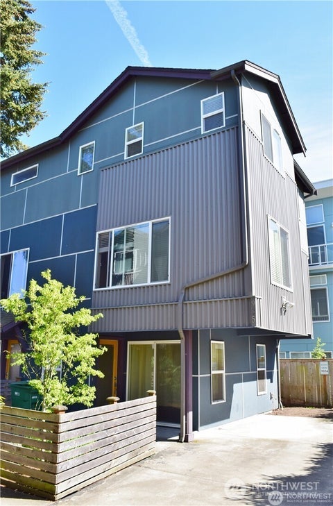 Photo of 935 N 98th Street #A, Seattle, WA 98103 (MLS # 2589328)
