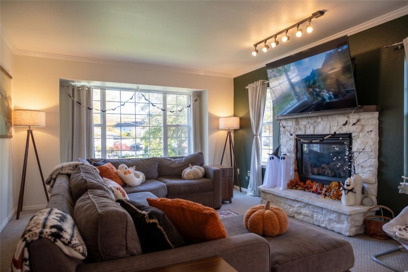 8255 Harborview Road