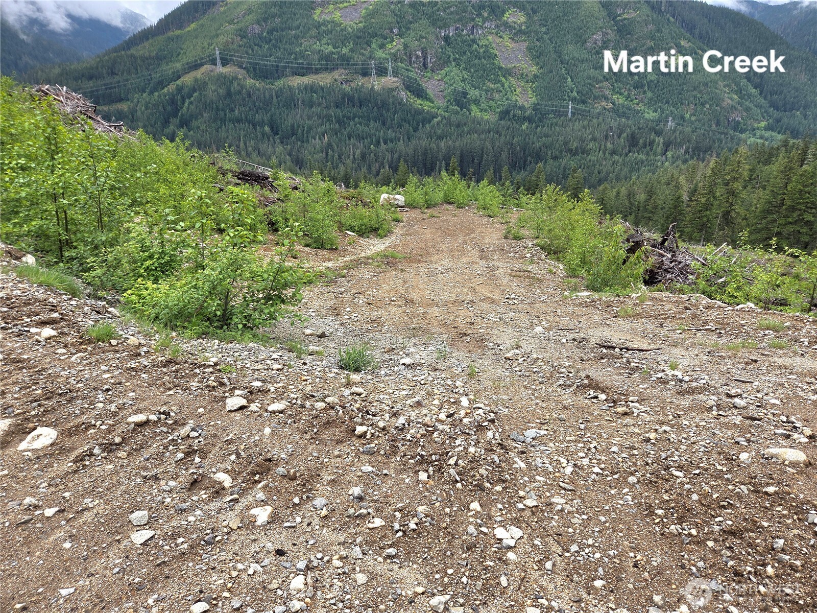 6710 6710 Martin Creek