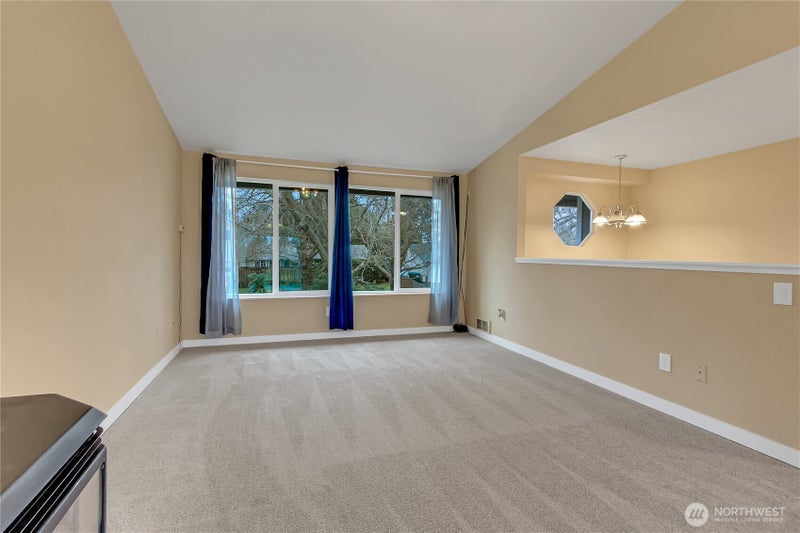 9310 Pinedrop Drive SE