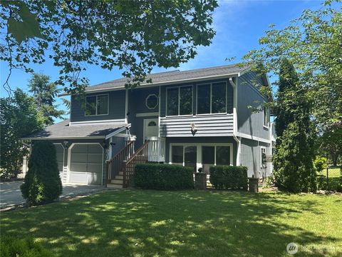 Photo of 9310 Pinedrop Drive SE, Olympia, WA 98513 (MLS # 2487937)