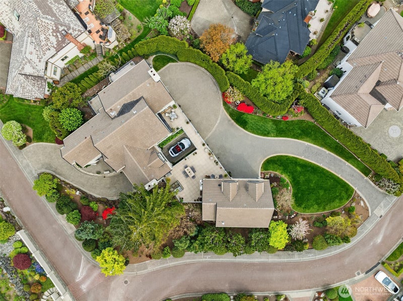8496 NE Woodland Cove Drive