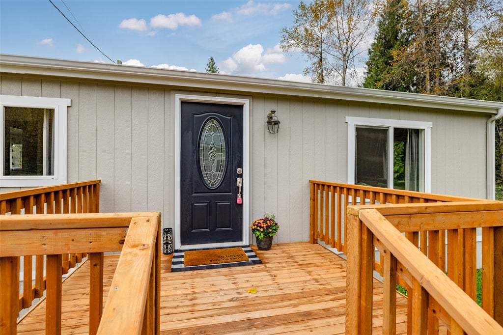 Photo of 26614 5th Avenue NE, Arlington, WA 98223 (MLS # 2599184)