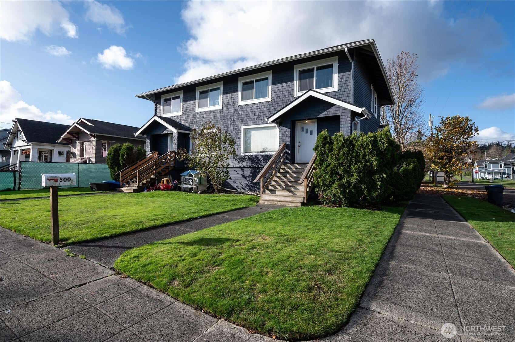 300 W 3rd Street