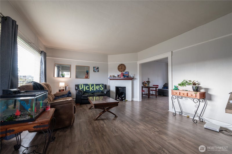 300 W 3rd Street