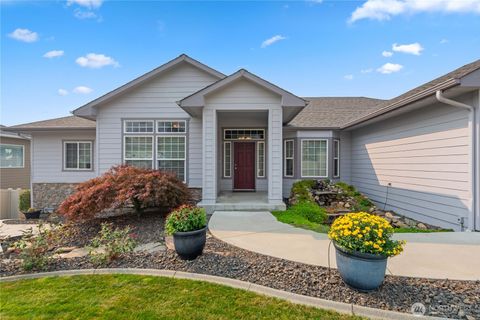 Photo of 1992 Stoneridge Drive, East Wenatchee, WA 98802 (MLS # 2438024)