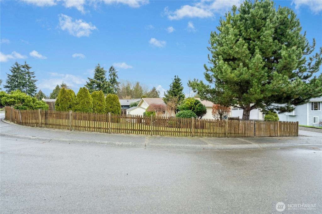 Photo of 12131 47th Drive SE, Everett, WA 98208 (MLS # 2333793)