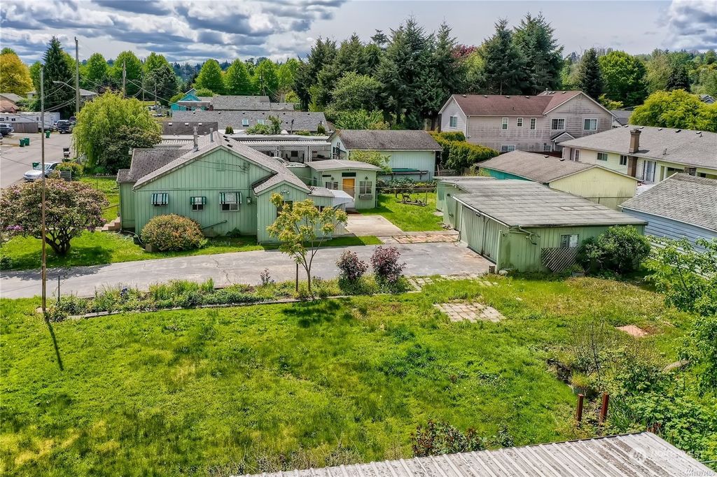 Photo of 12215 45th Avenue S, Tukwila, WA 98178 (MLS # 2065409)