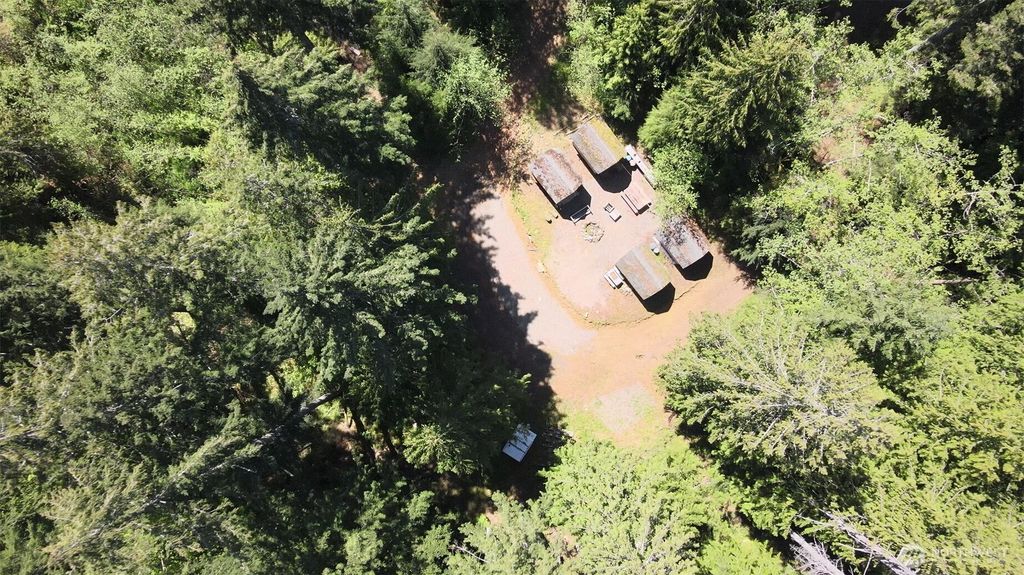Photo of 650 W Cushman Ridge Drive, Hoodsport, WA 98548 (MLS # 2516379)