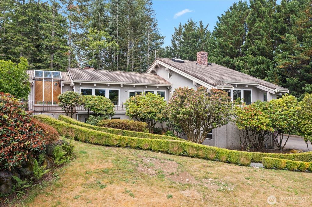 Photo of 8421 374th Place SE, Snoqualmie, WA 98065 (MLS # 2401796)