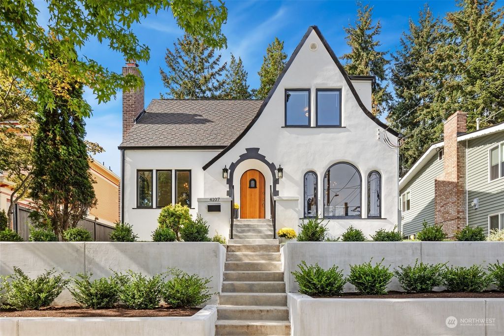 Photo of 4107 Sunnyside Avenue N, Seattle, WA 98103 (MLS # 2300237)