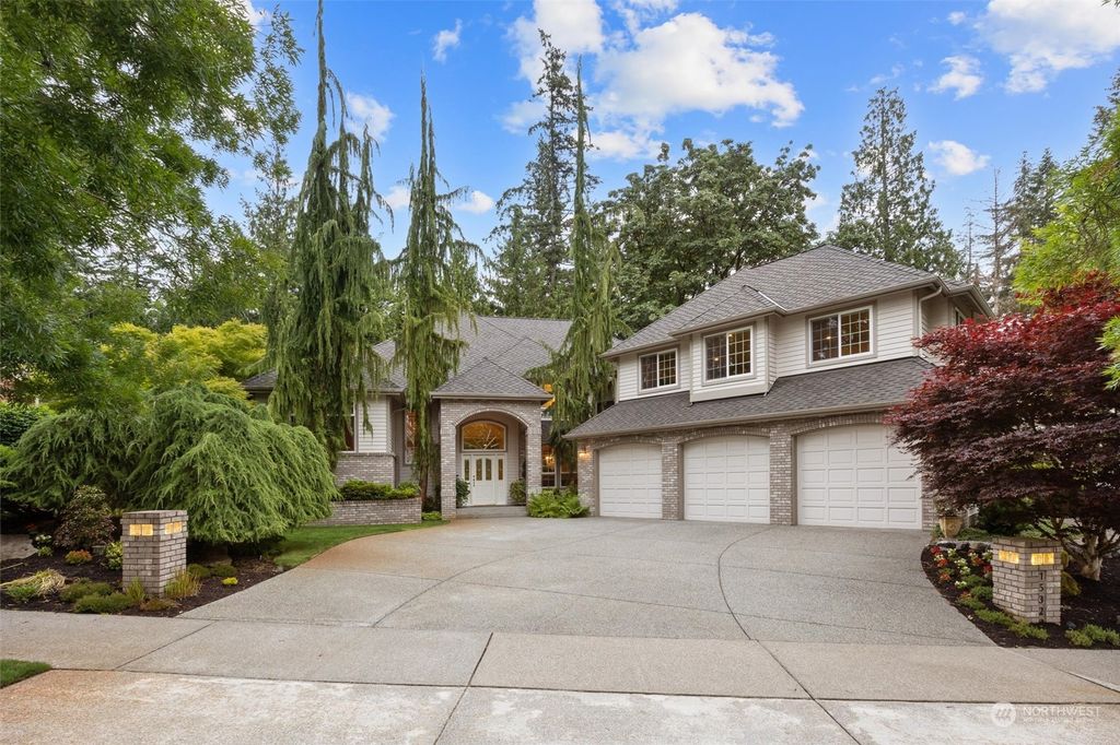 Photo of 15323 15th Drive SE, Mill Creek, WA 98012 (MLS # 2254089)