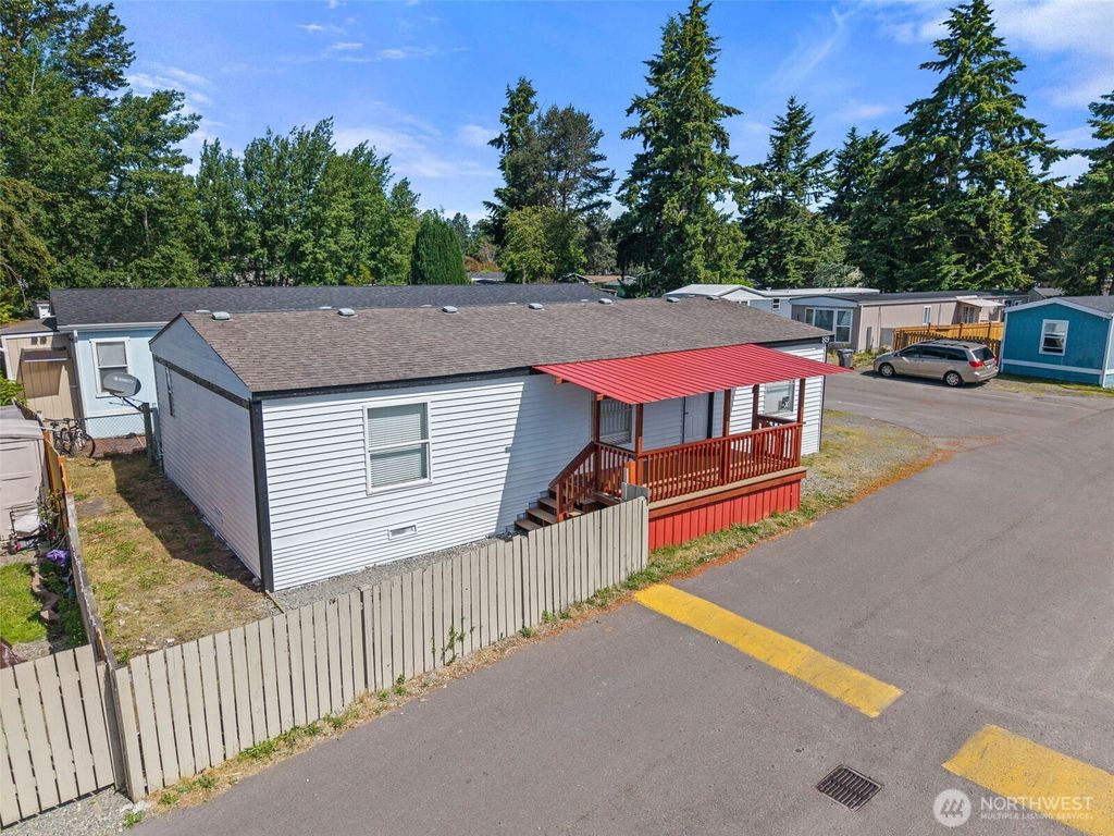 Photo of 3001 S 288th Street #89, Federal Way, WA 98003 (MLS # 2534100)