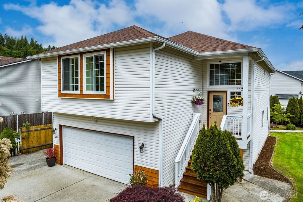 Photo of 111 2nd AVE N Ave, Algona, WA 98001 (MLS # 2380577)