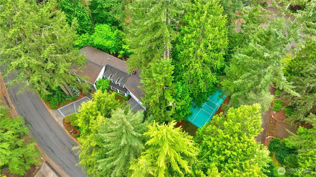 Photo of 3315 129th Avenue NE, Bellevue, WA 98005 (MLS # 2521155)