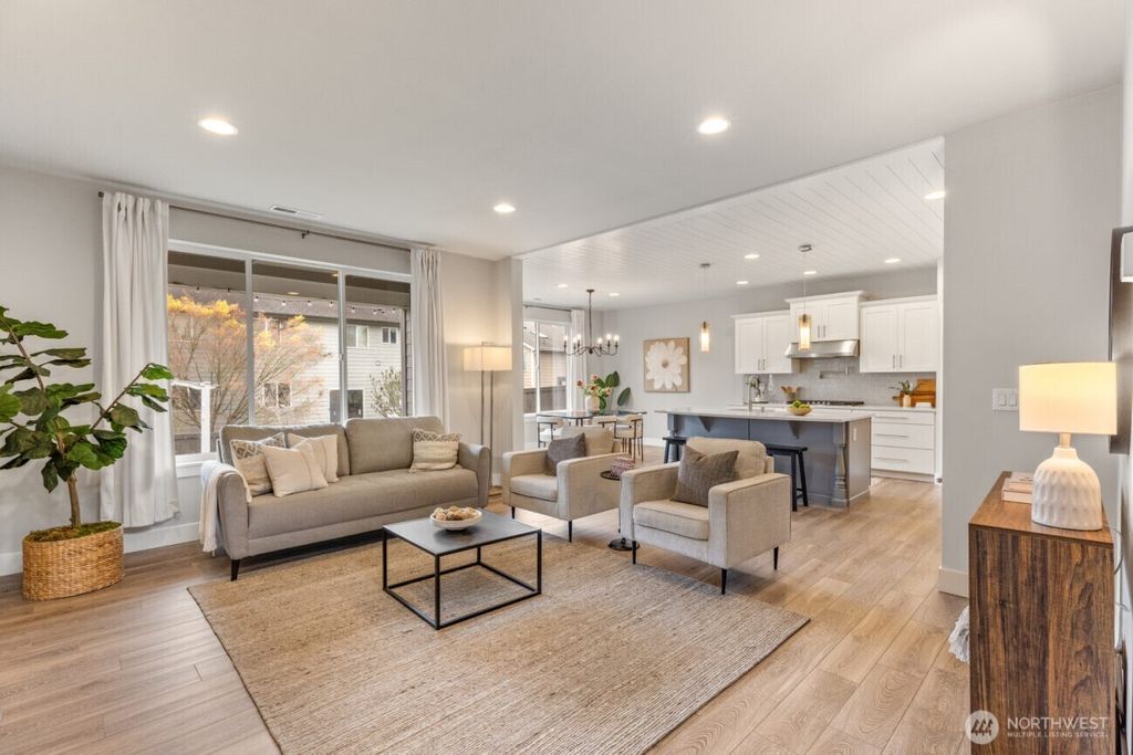 Photo of 4022 215 Pl Ave SE, Bothell, WA 98021 (MLS # 2501212)