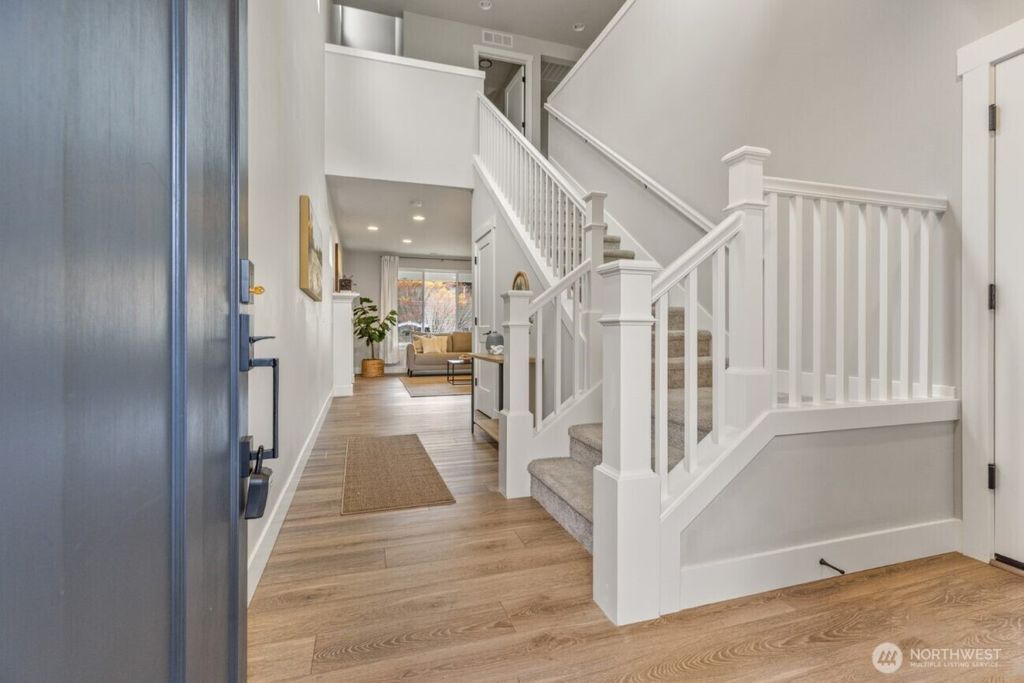 Photo of 4022 215 Pl Ave SE, Bothell, WA 98021 (MLS # 2501212)