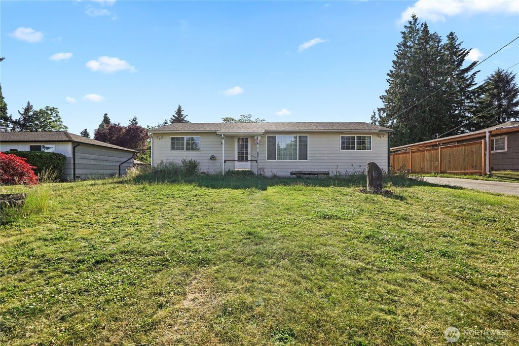 Photo of 16125 121st Avenue SE, Renton, WA 98058 (MLS # 2390527)