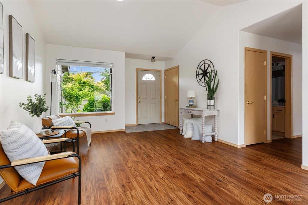 listing image 9362468846485797969
