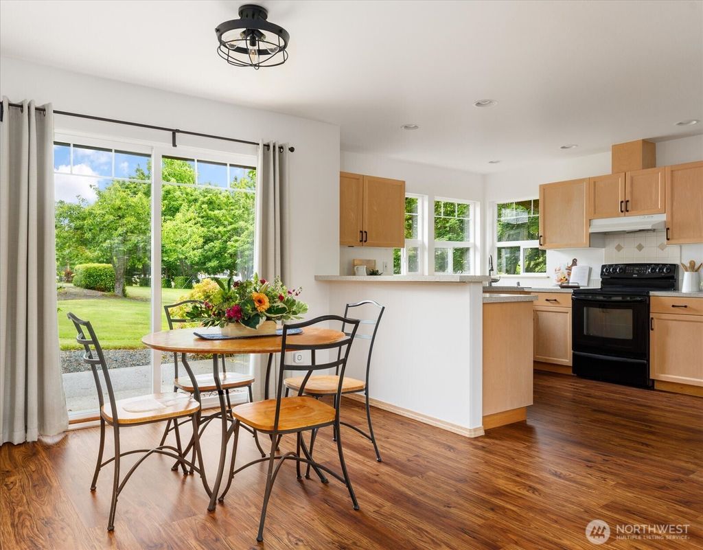 listing image 9360747428750070847