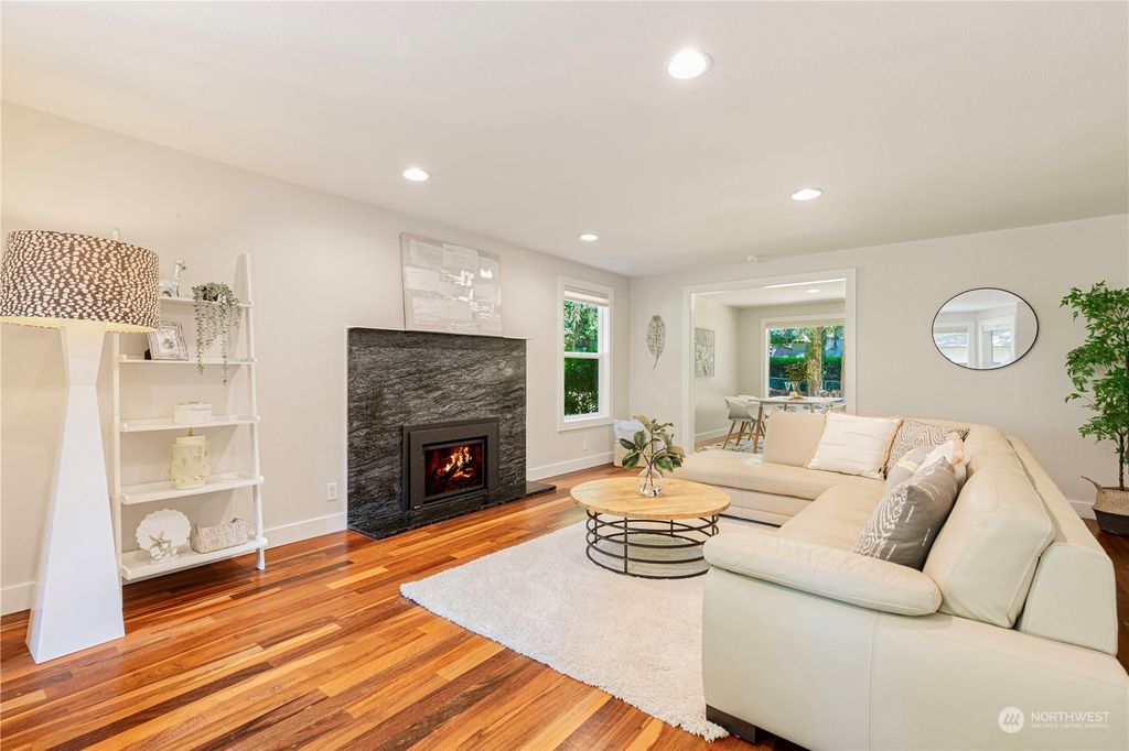 Photo of 13840 NE 44th Place, Bellevue, WA 98005 (MLS # 2264998)