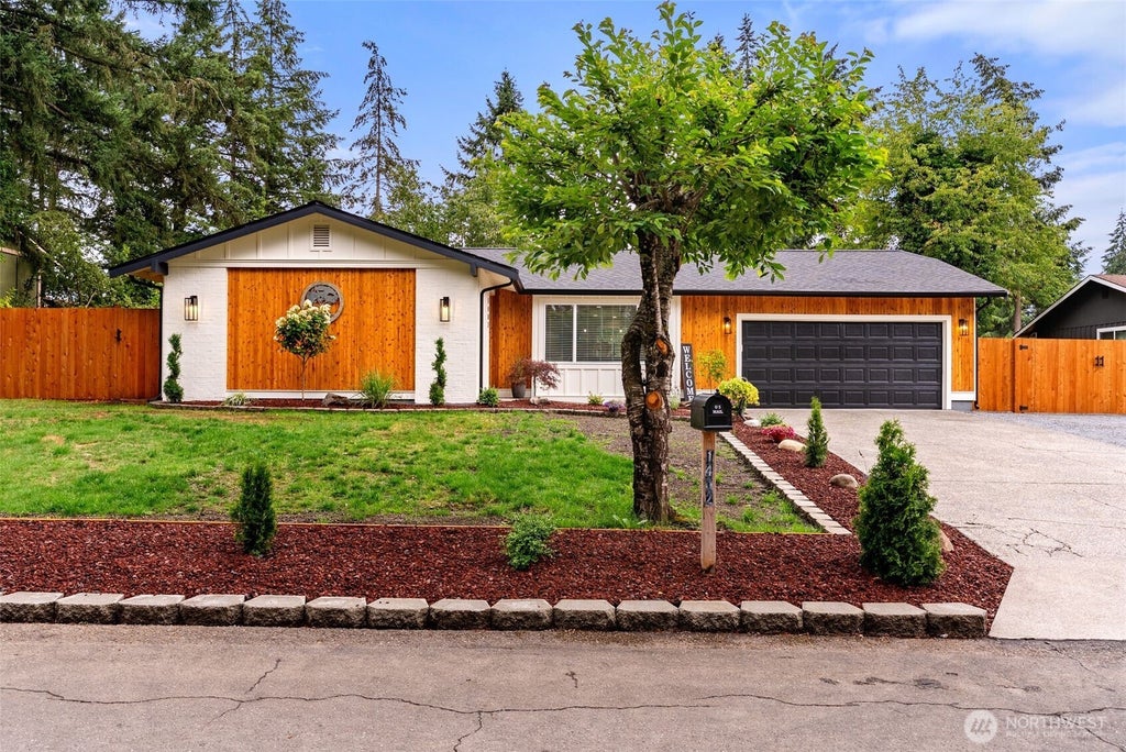 Photo of 1402 159th Street Ct E, Tacoma, WA 98445 (MLS # 2556723)