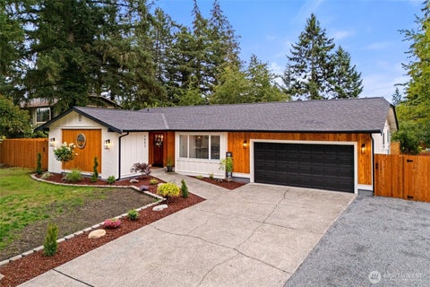Photo of 1402 159th Street Ct E, Tacoma, WA 98445 (MLS # 2556723)